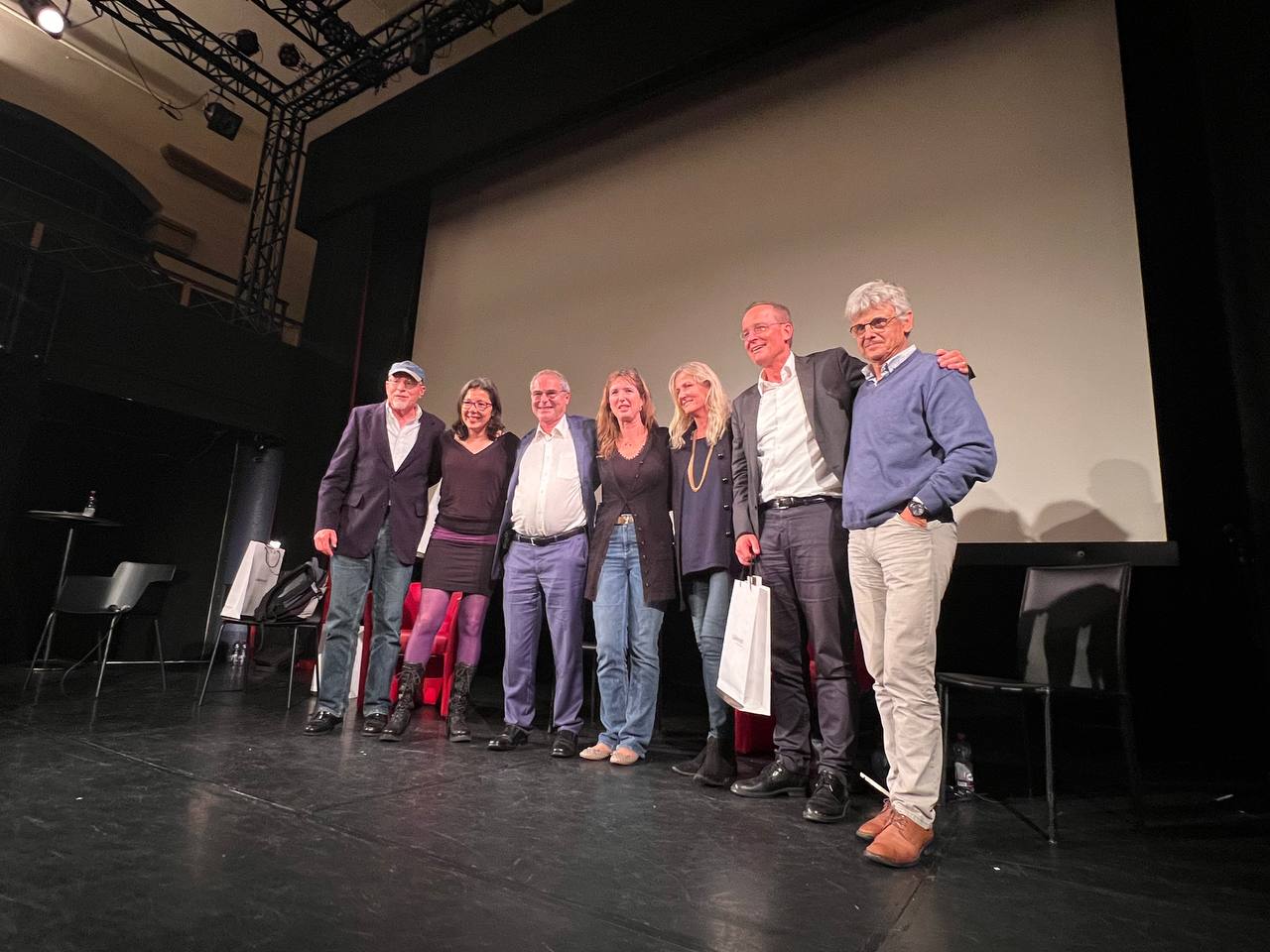 Conférence à Genève sur le coup d'Etat de l'OMS